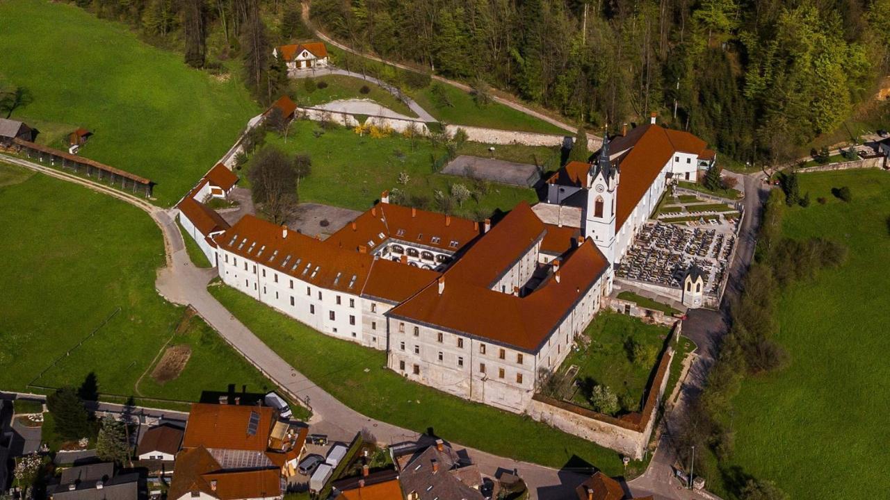 Samostan Mekinje Kamnik Luaran gambar