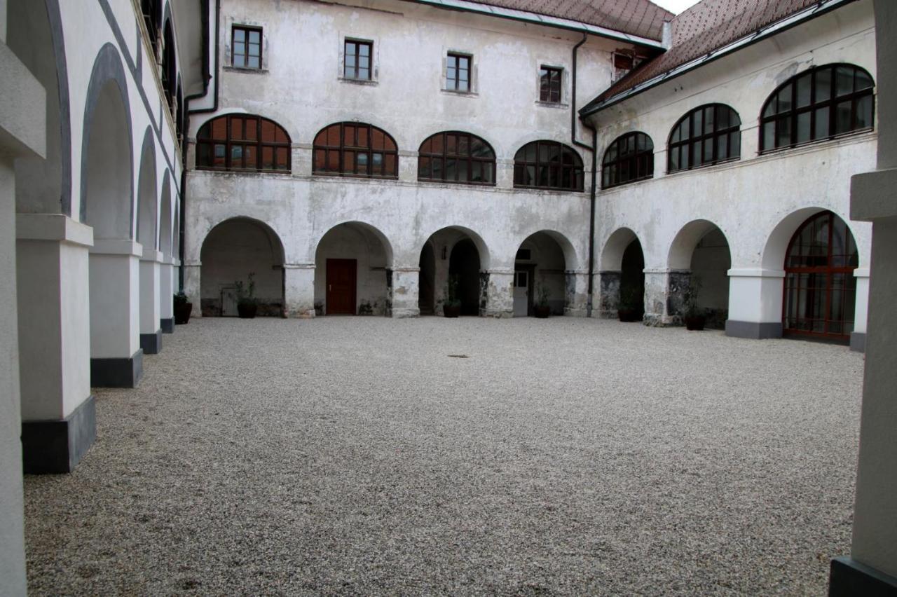 Samostan Mekinje Kamnik Luaran gambar